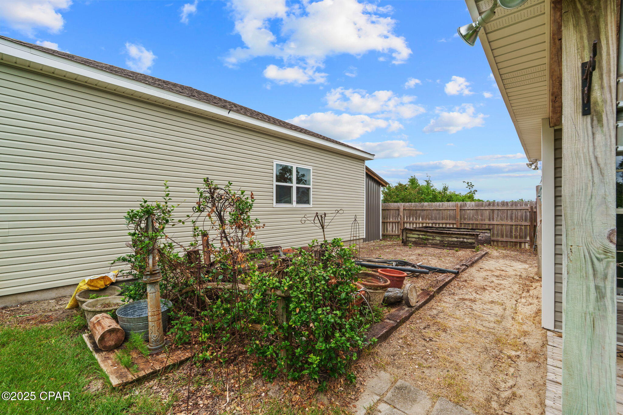 6407 Highway 2311