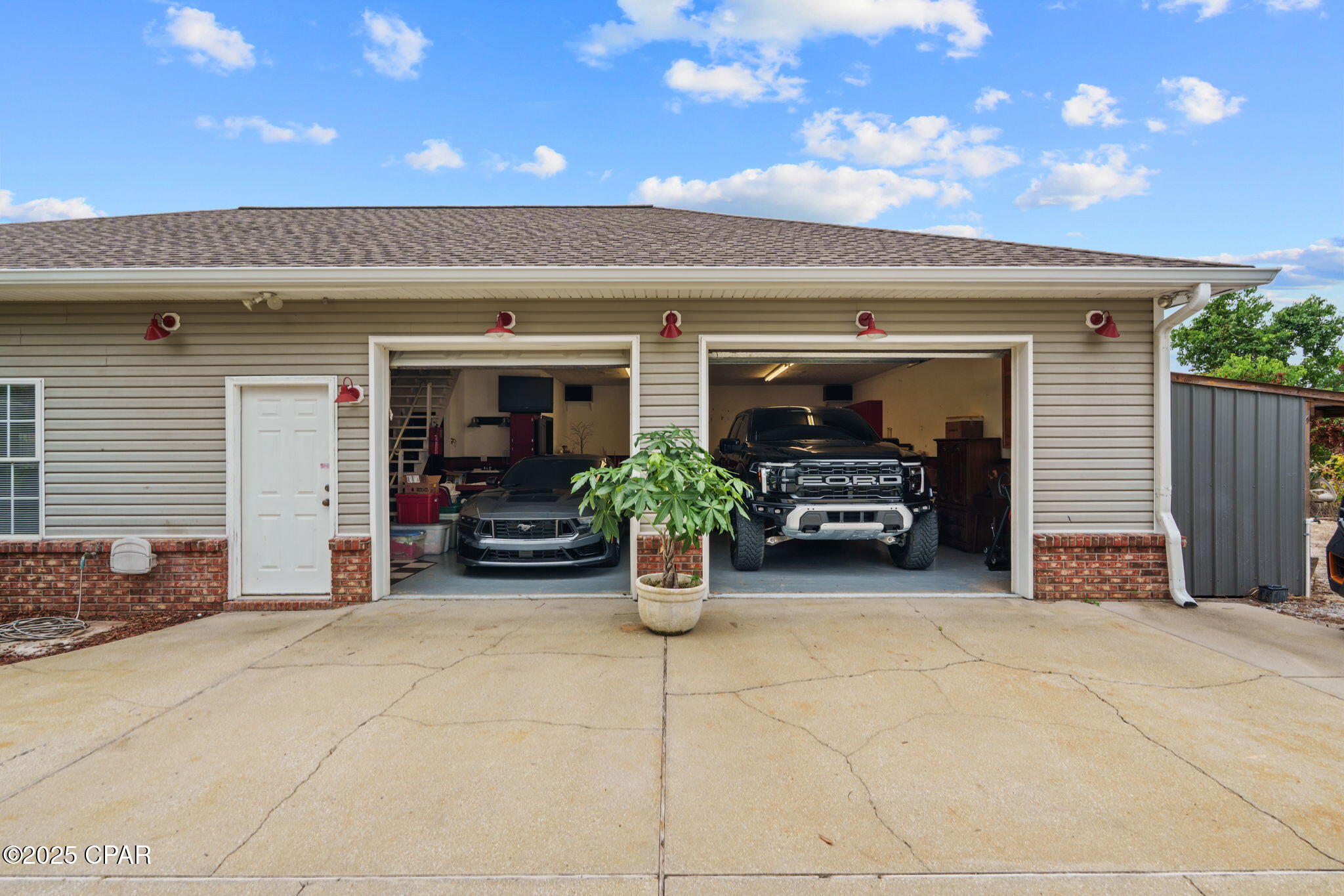 6407 Highway 2311