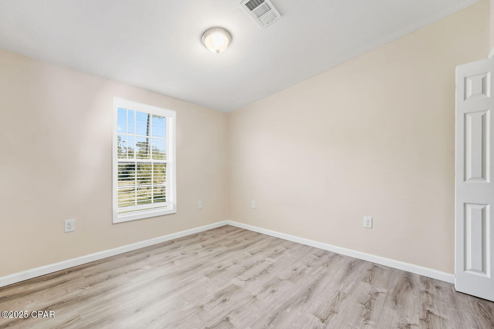 6109 Shannon Circle