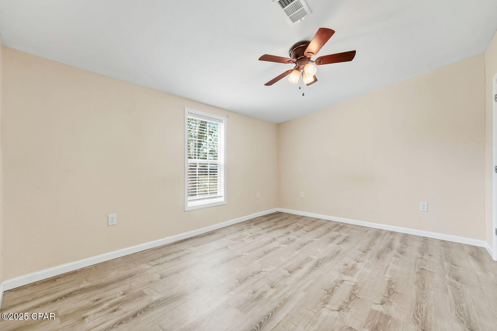 6109 Shannon Circle