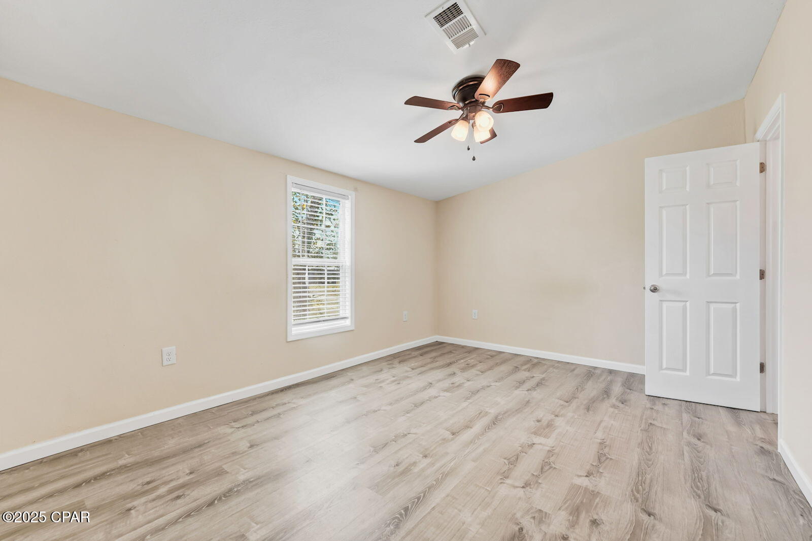 6109 Shannon Circle