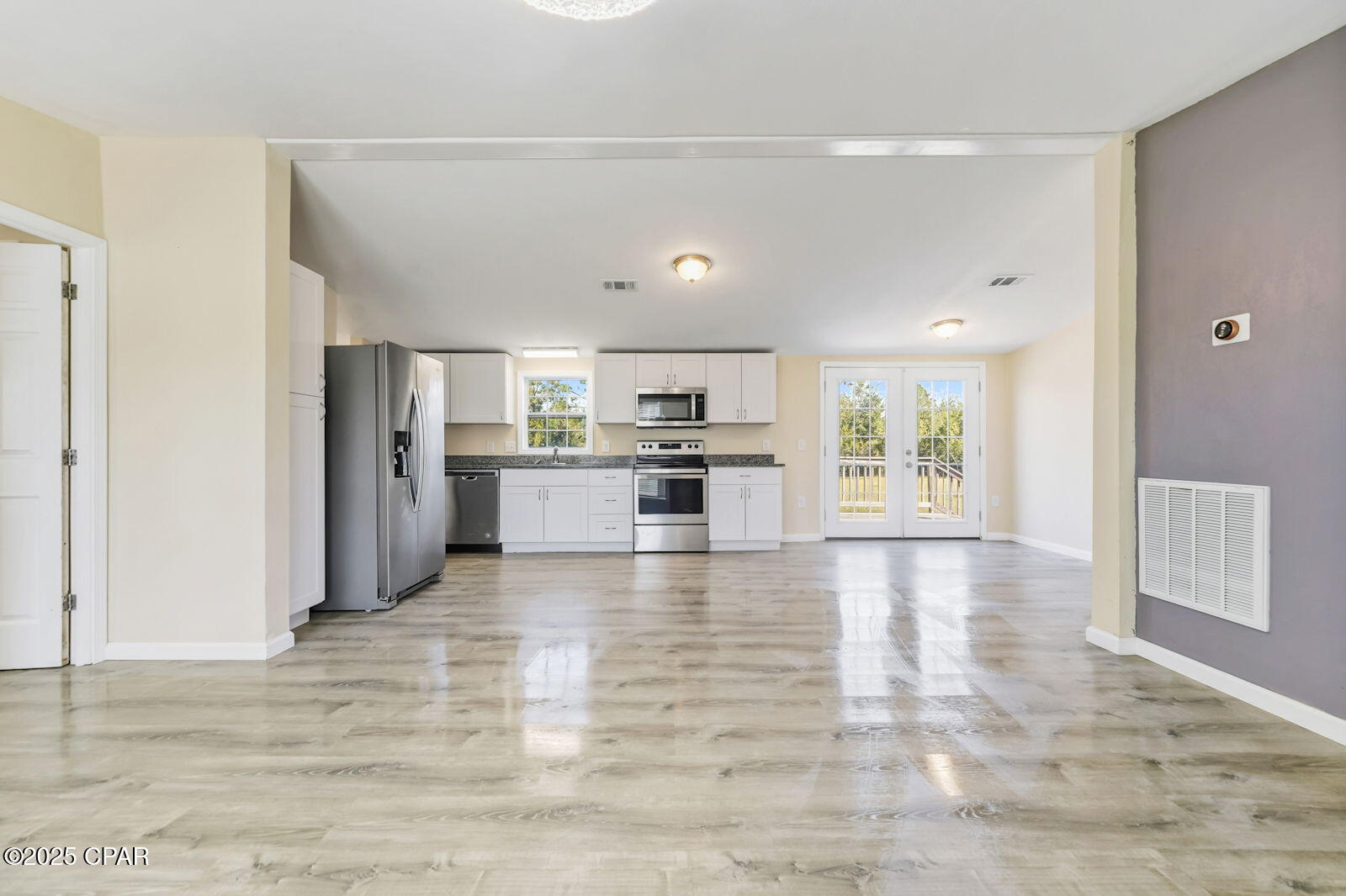 6109 Shannon Circle