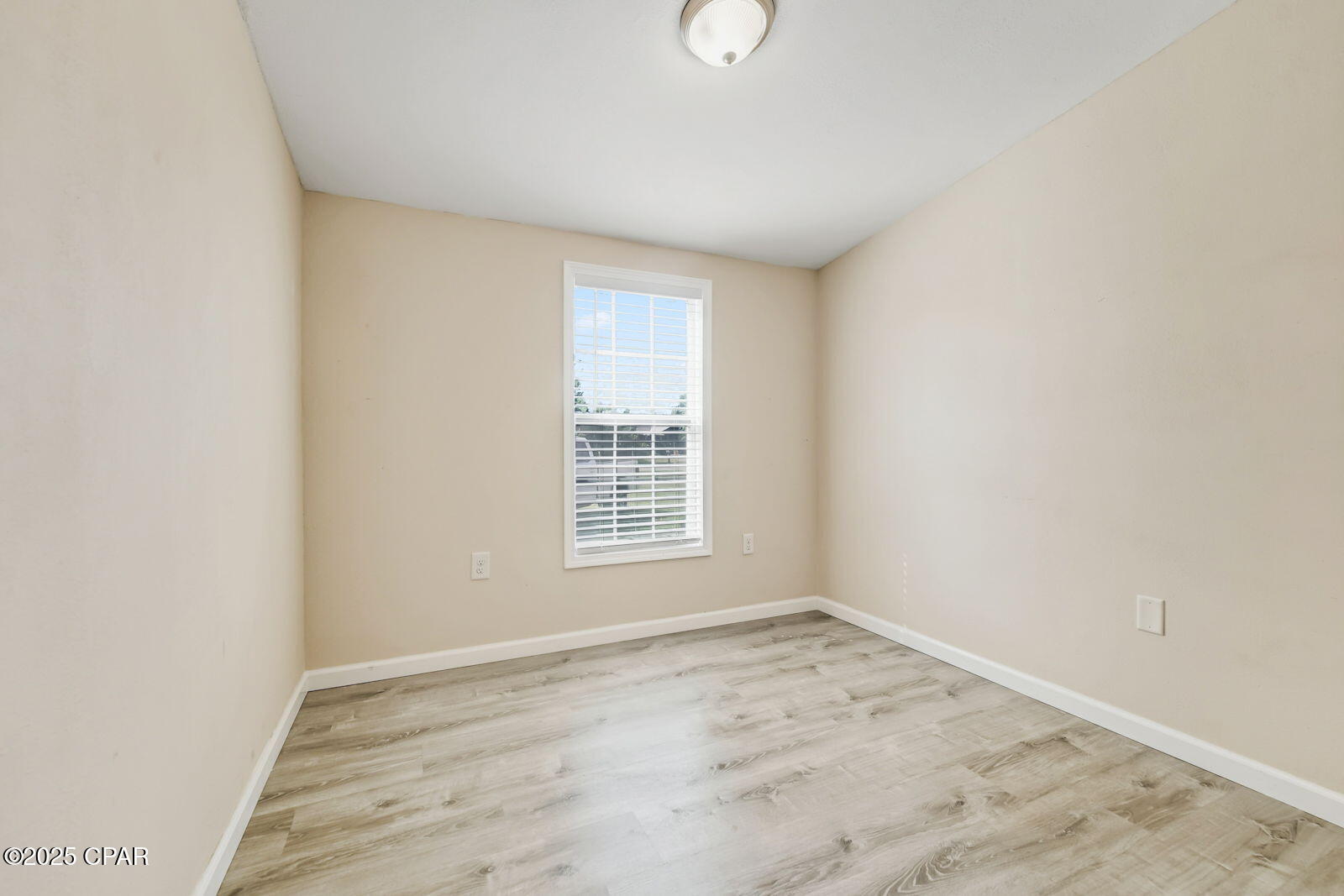 6109 Shannon Circle