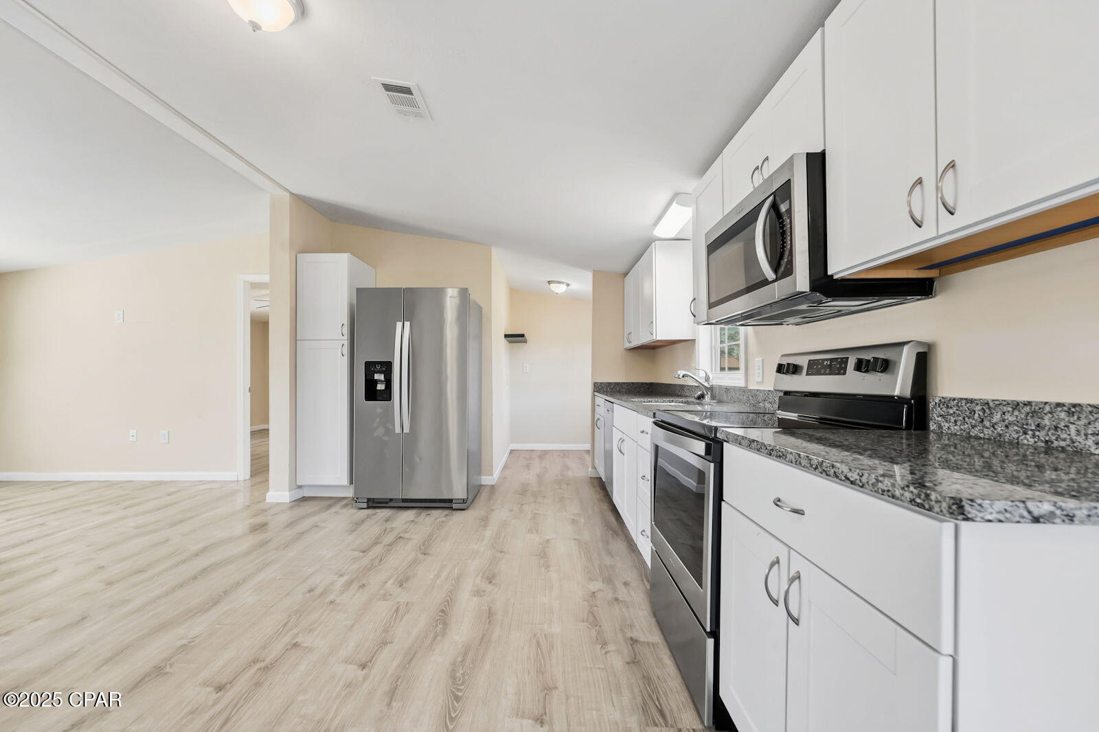 6109 Shannon Circle
