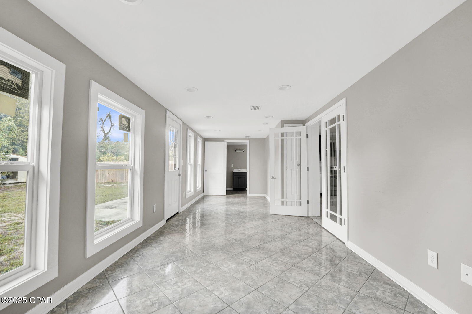 21 3rd Court, Panama City