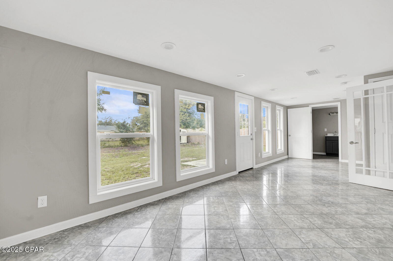 21 3rd Court, Panama City