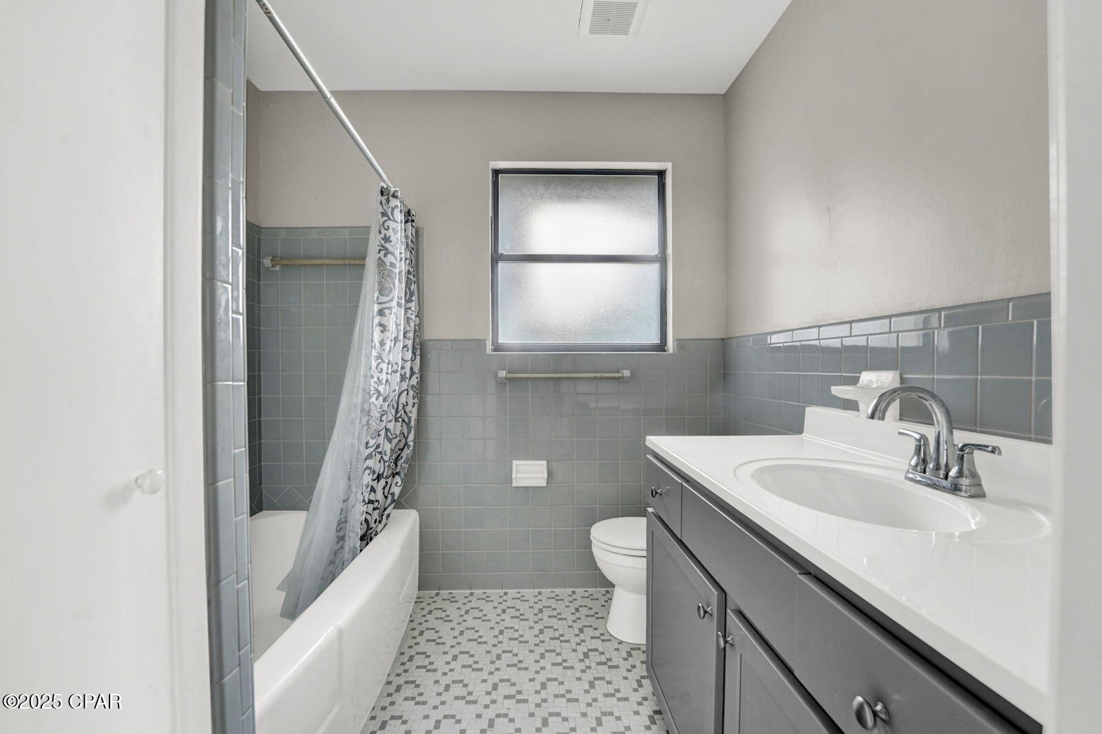 21 3rd Court, Panama City