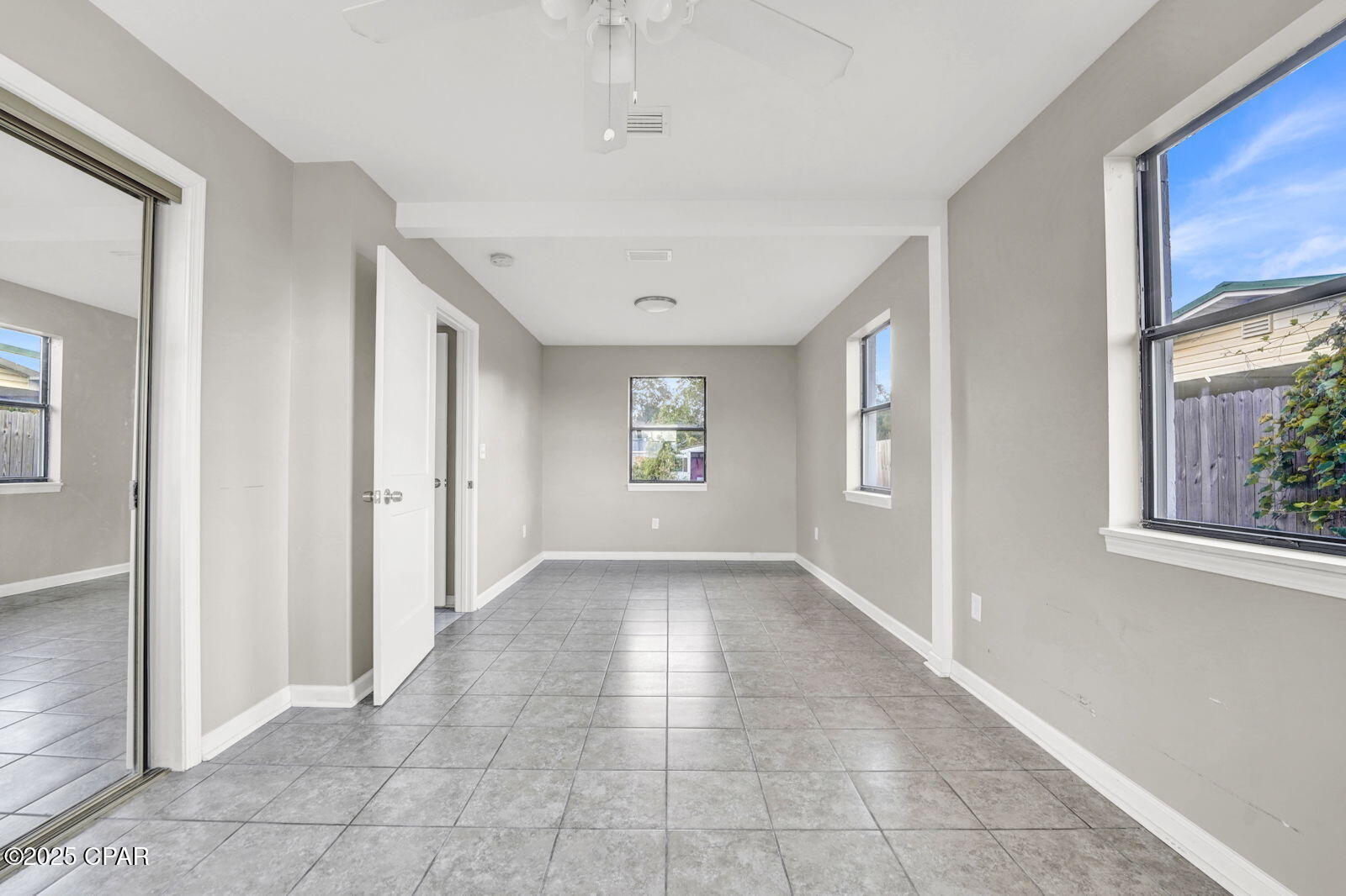 21 3rd Court, Panama City