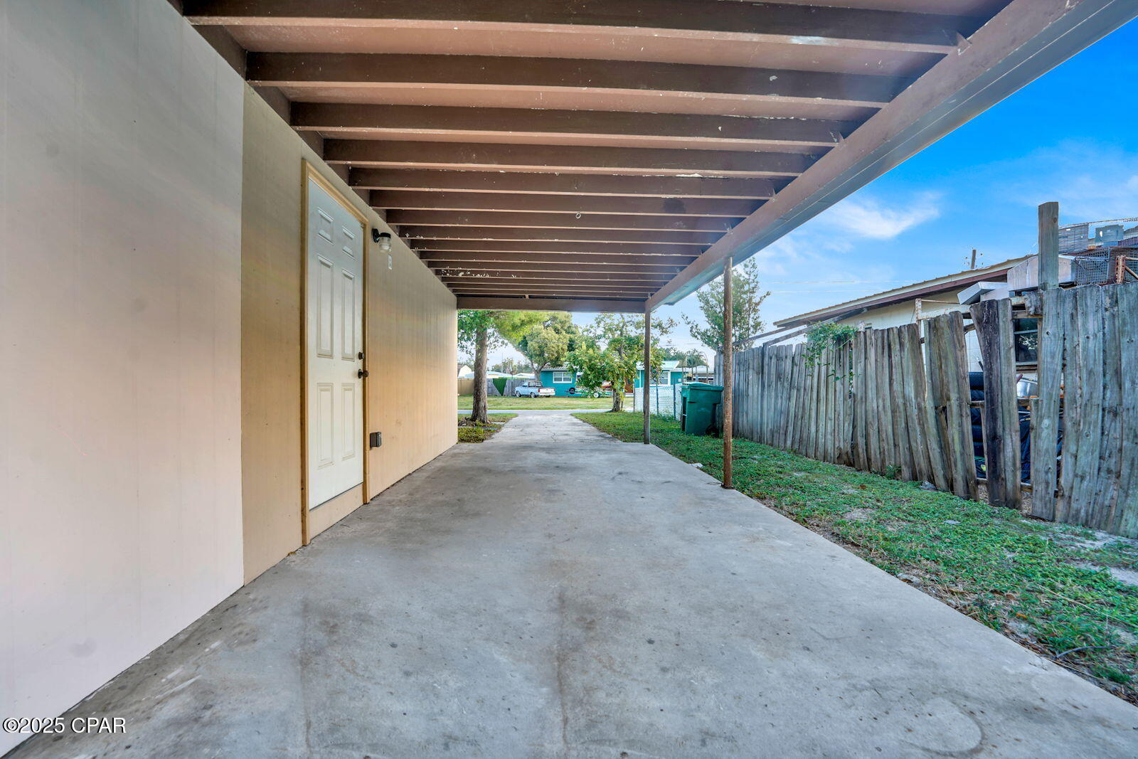 21 3rd Court, Panama City