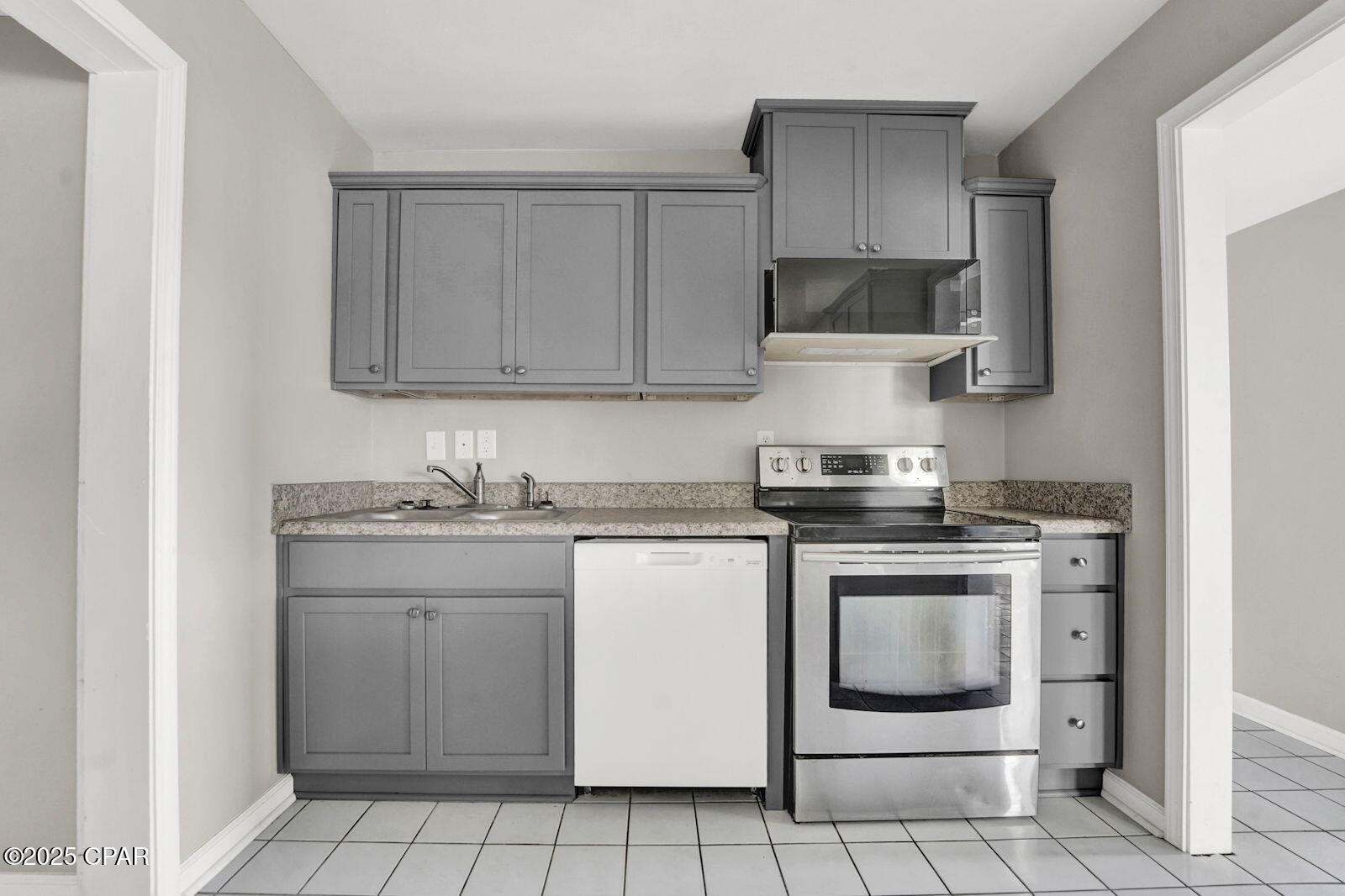 21 3rd Court, Panama City