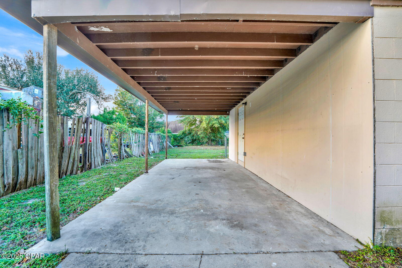 21 3rd Court, Panama City