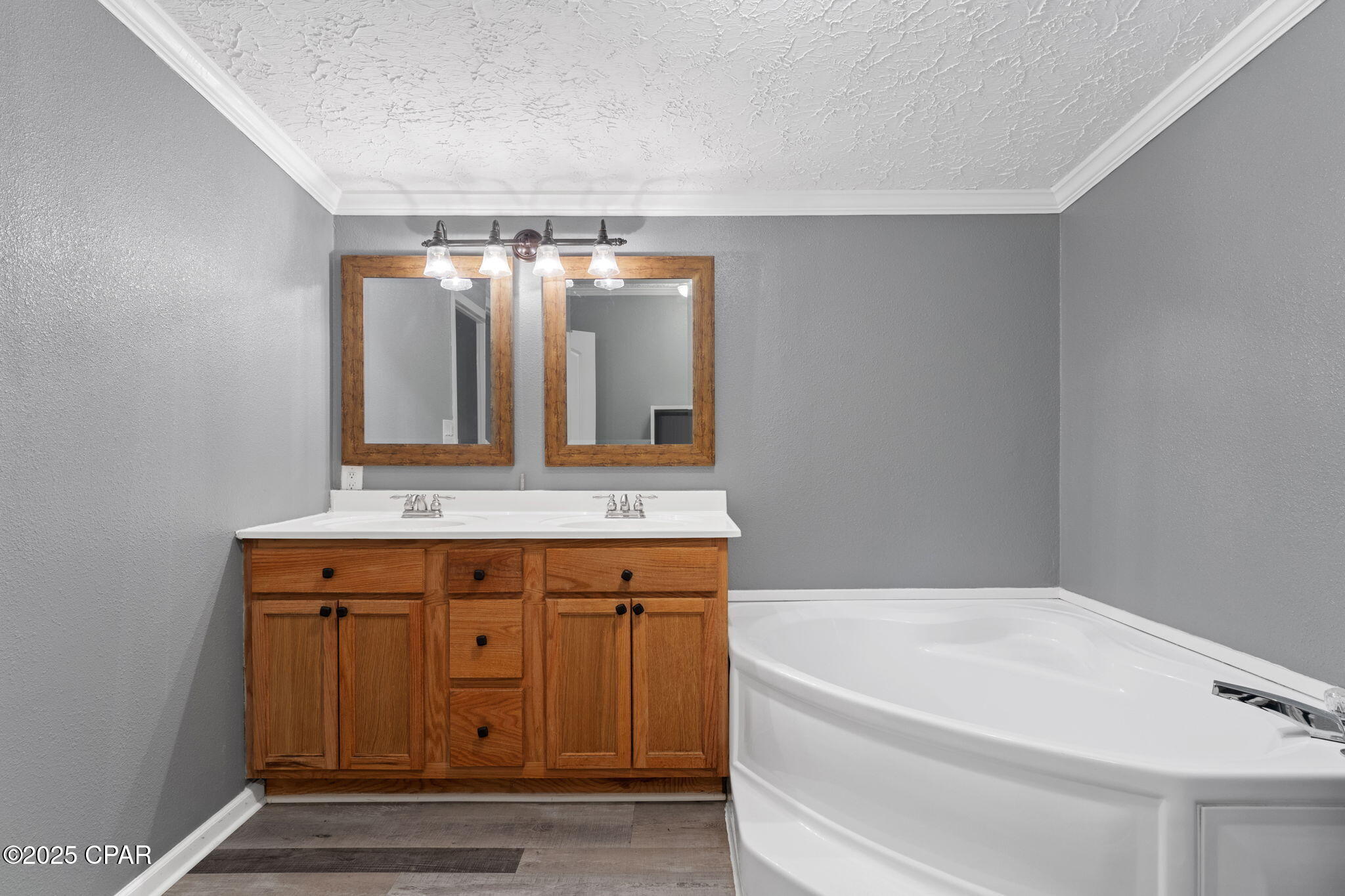 1304 Moon Court