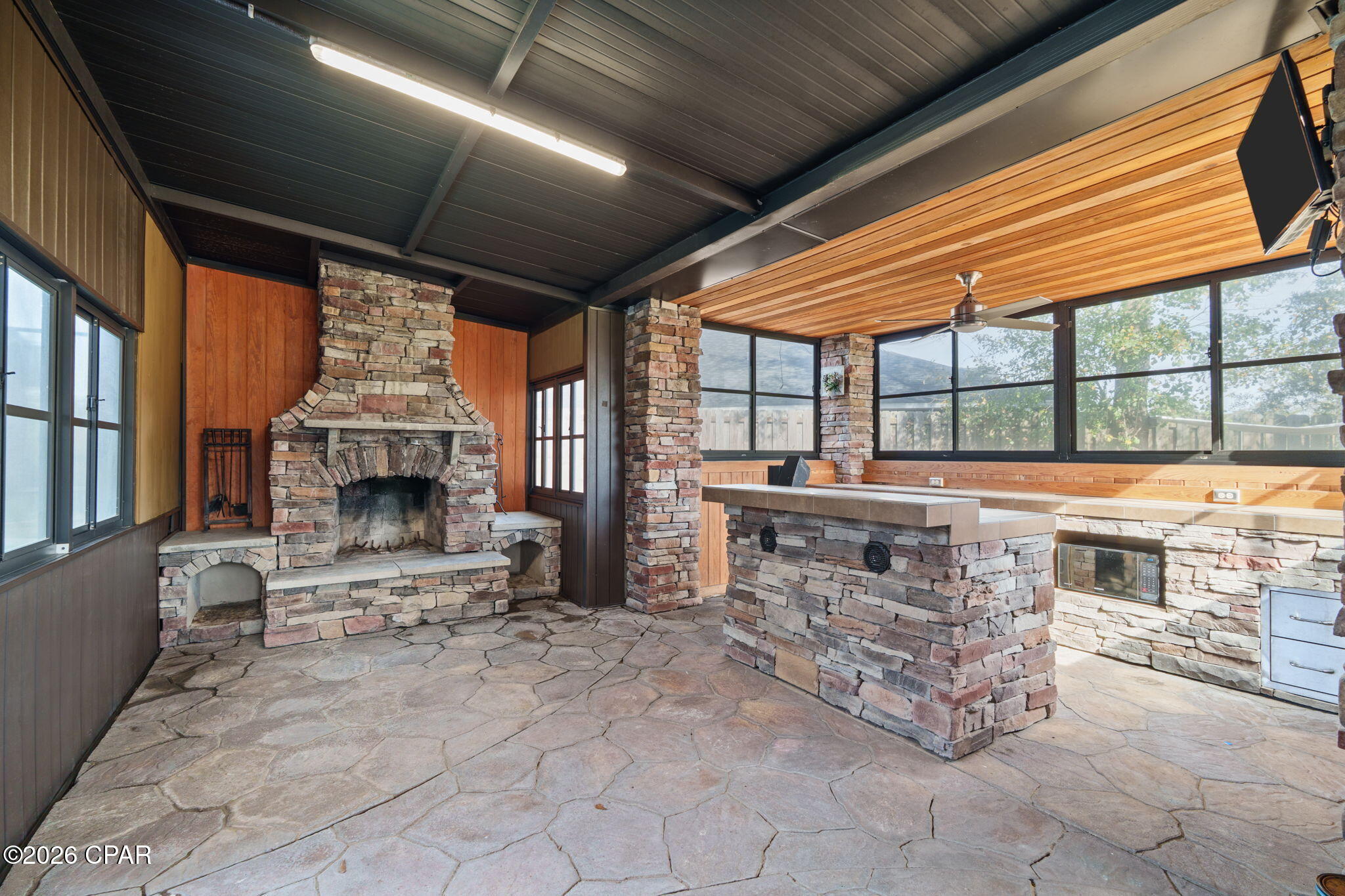 4409 Deer Point Cove Lane