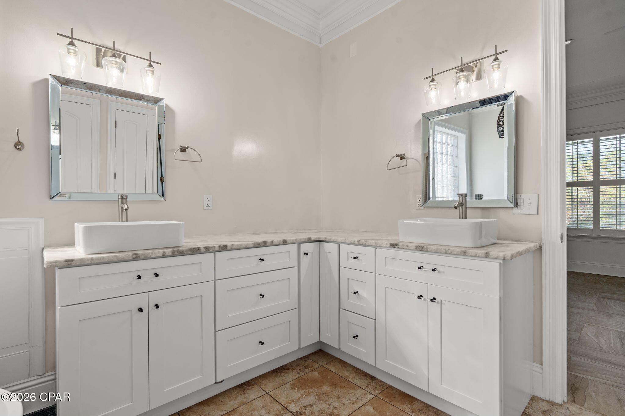 4409 Deer Point Cove Lane