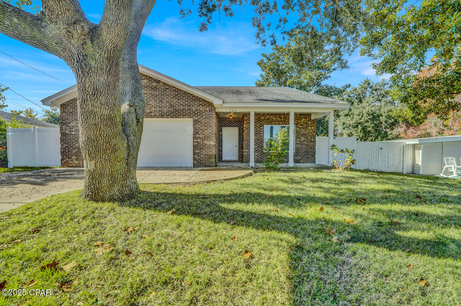 204 N El Centro Boulevard