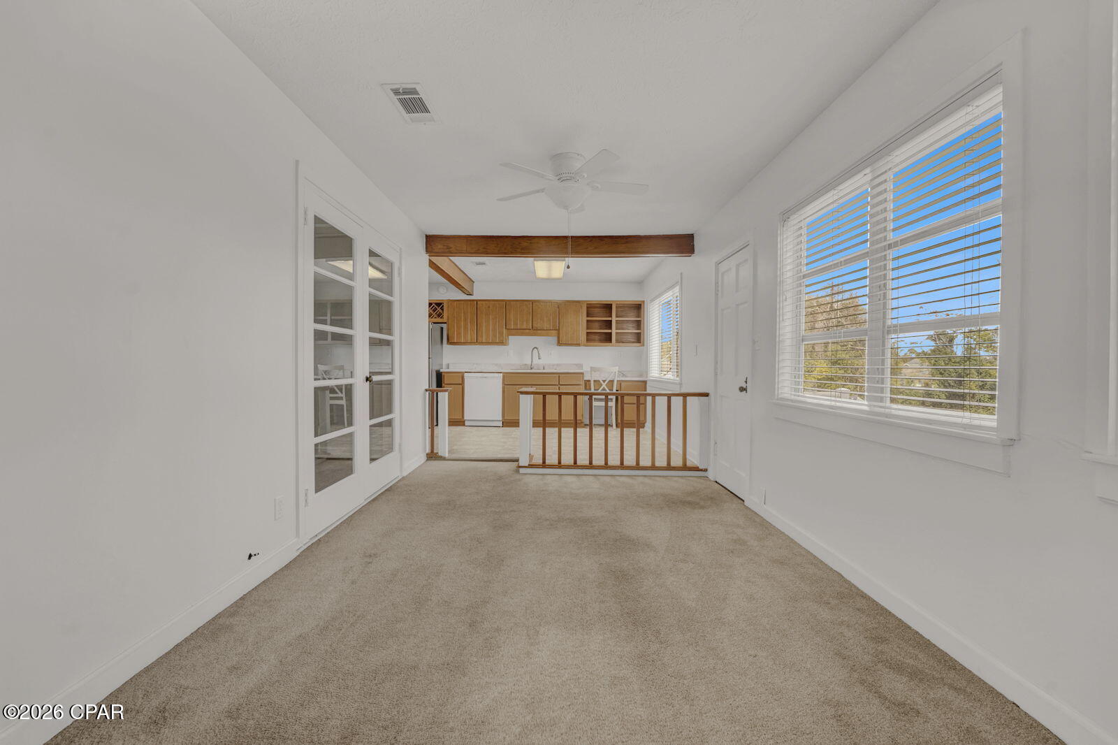 210 N Cove Boulevard