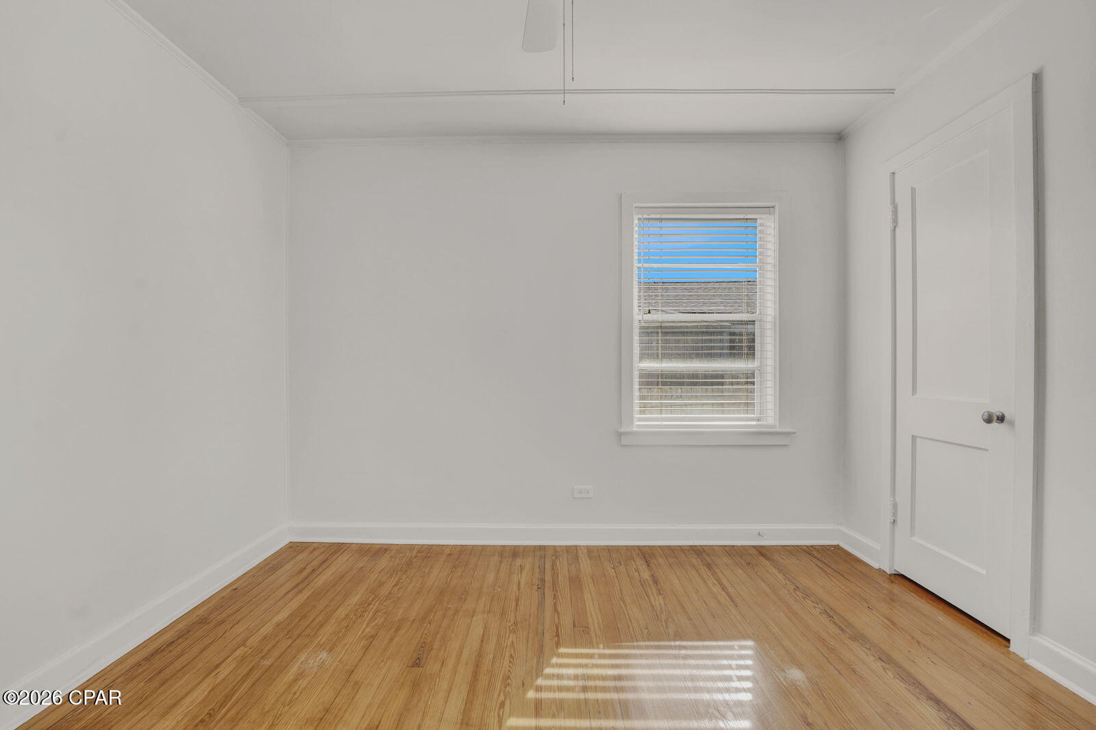 210 N Cove Boulevard