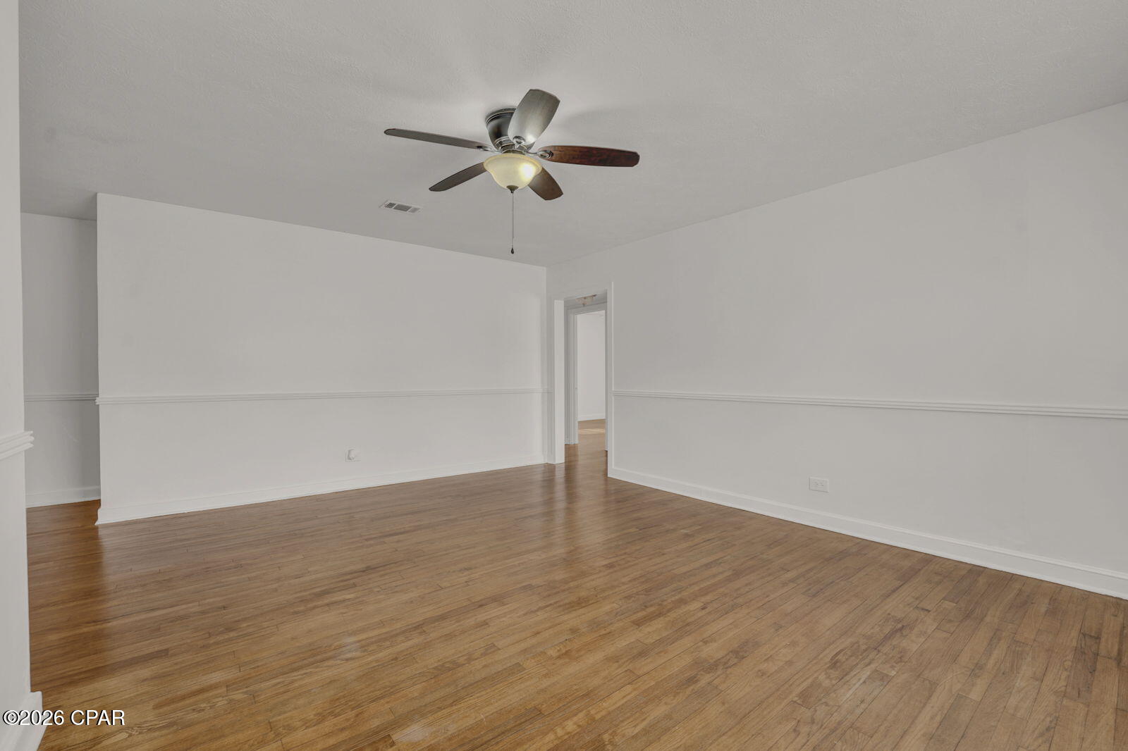 210 N Cove Boulevard