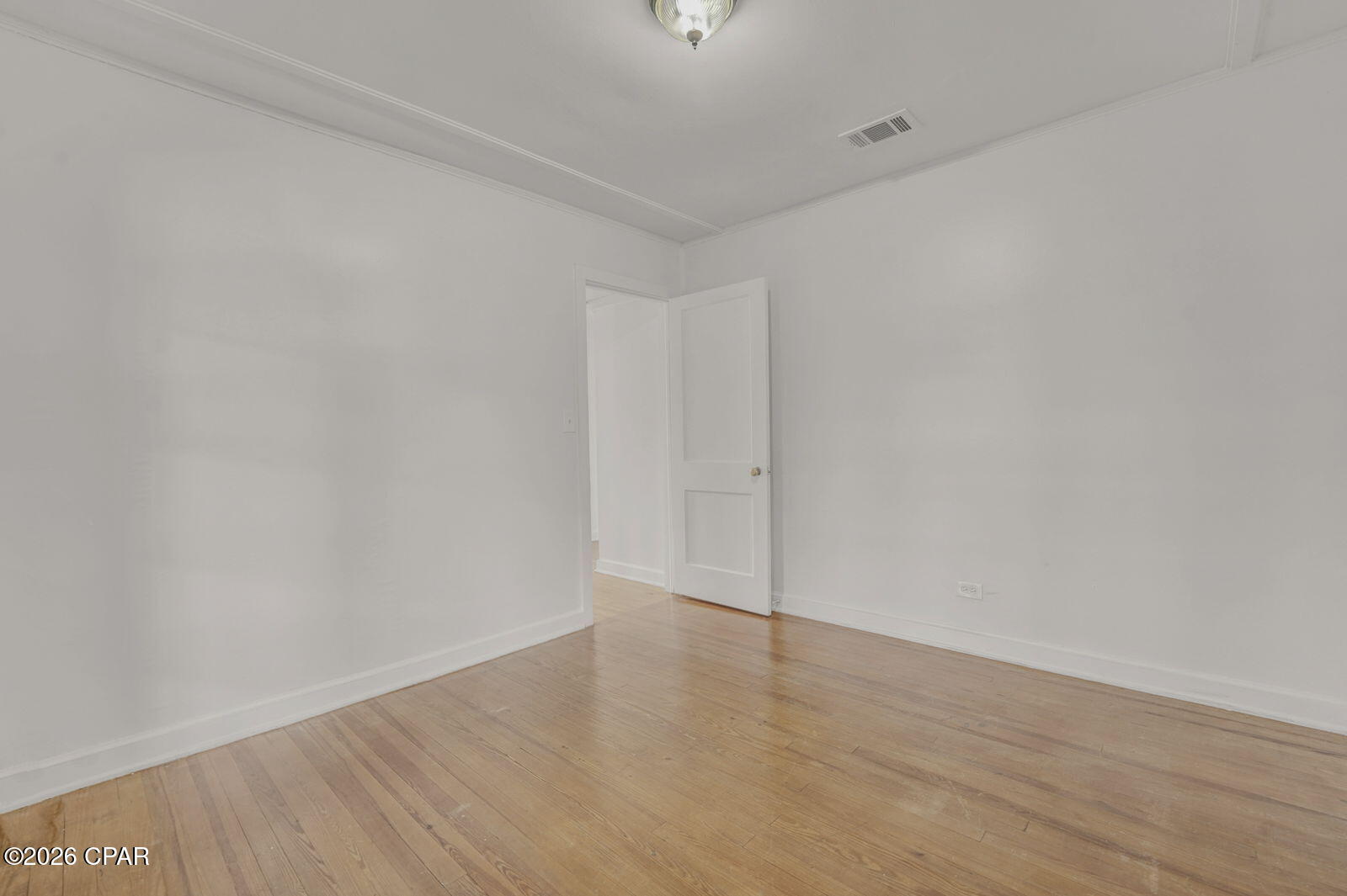 210 N Cove Boulevard