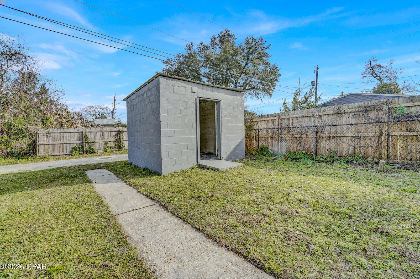 210 N Cove Boulevard