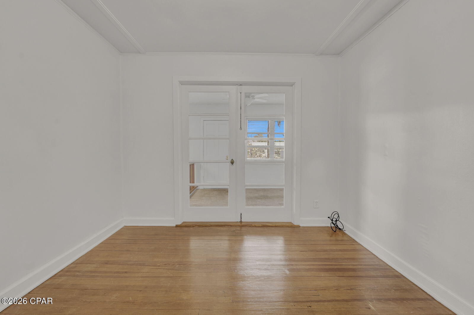 210 N Cove Boulevard