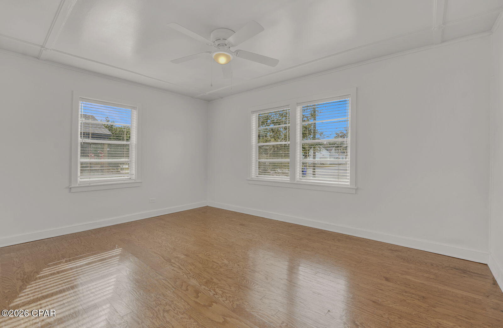 210 N Cove Boulevard