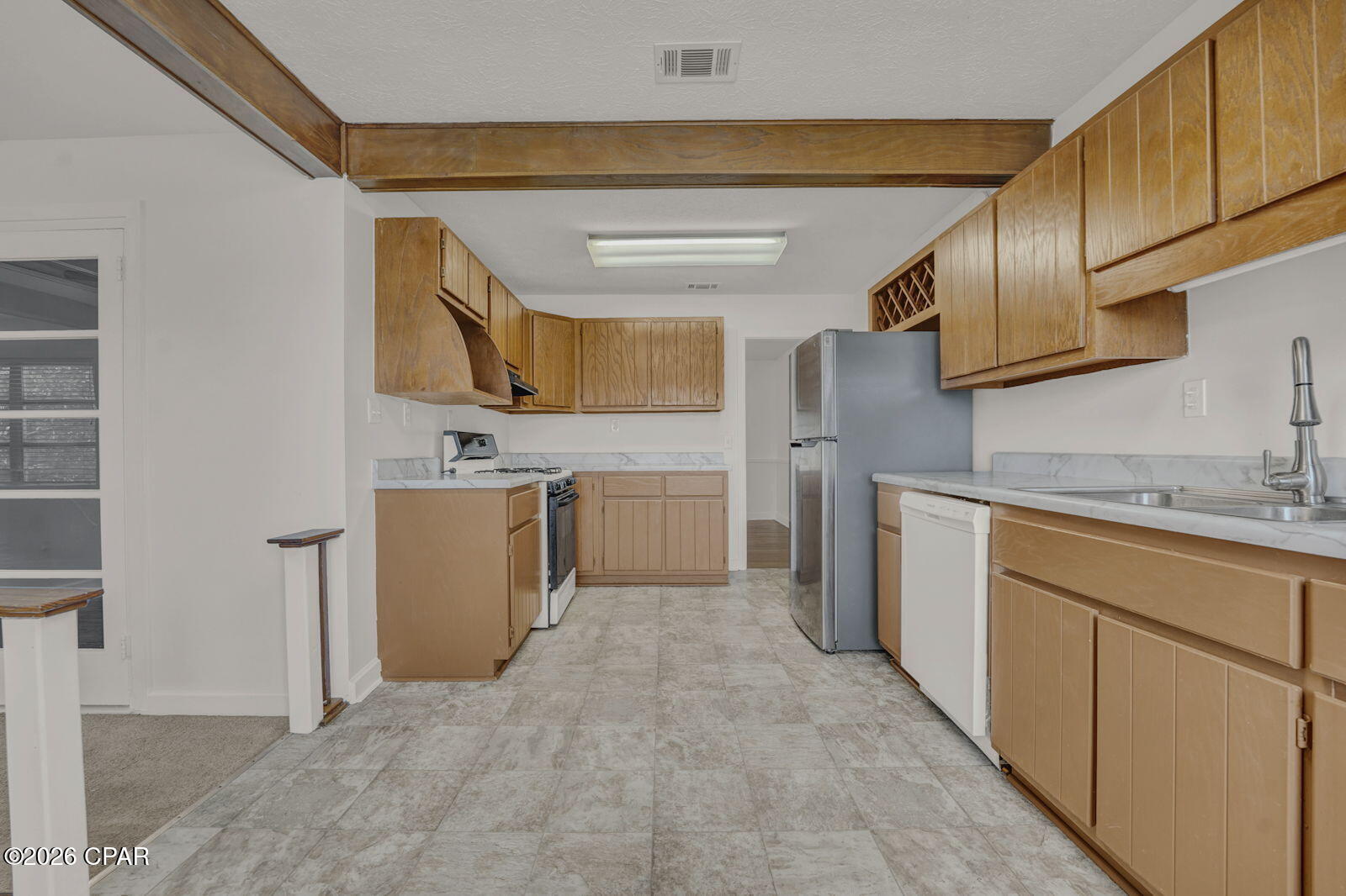 210 N Cove Boulevard