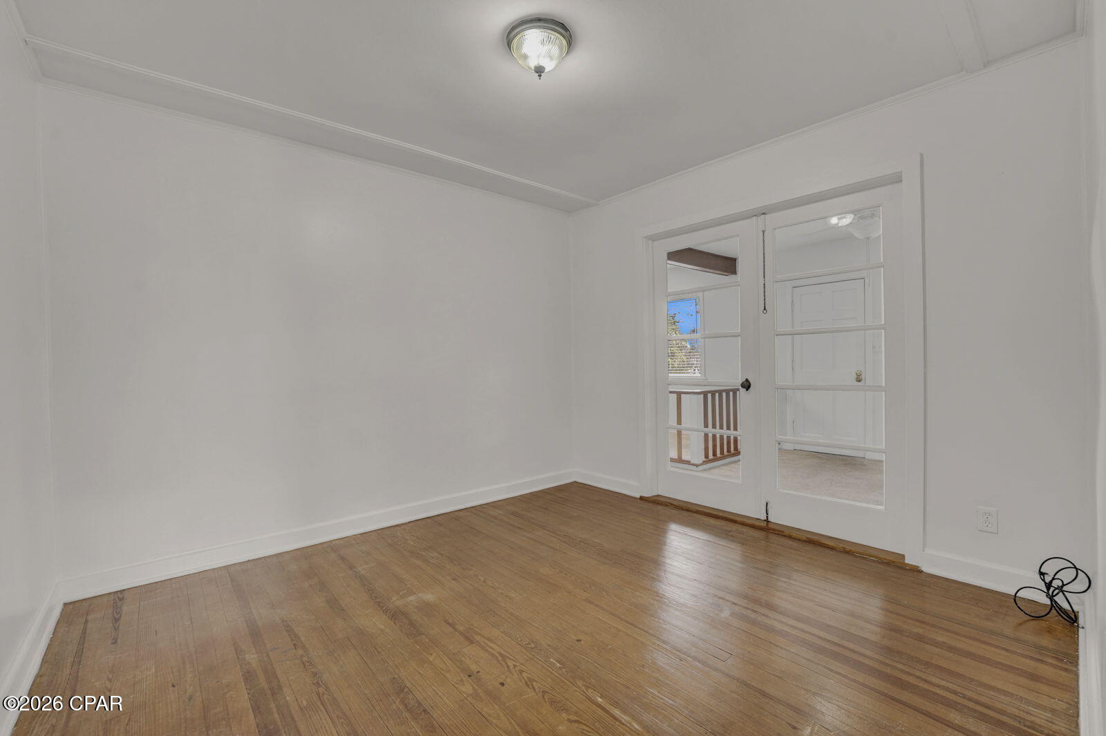 210 N Cove Boulevard