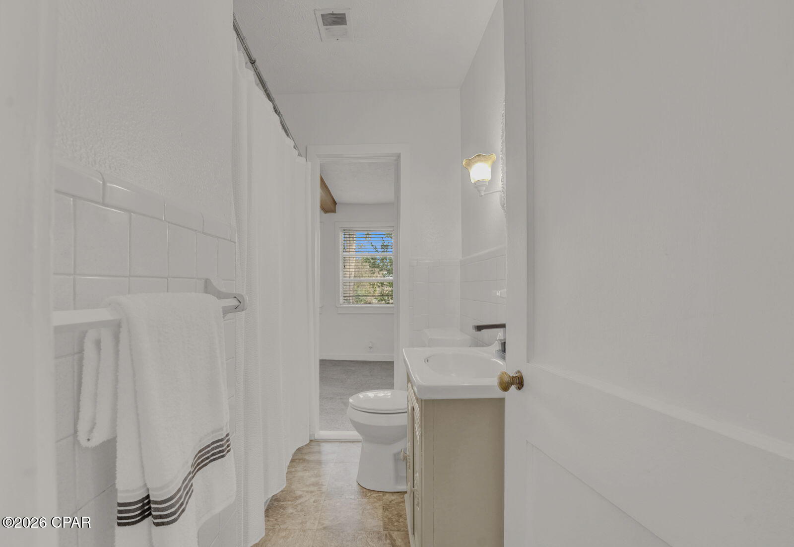 210 N Cove Boulevard