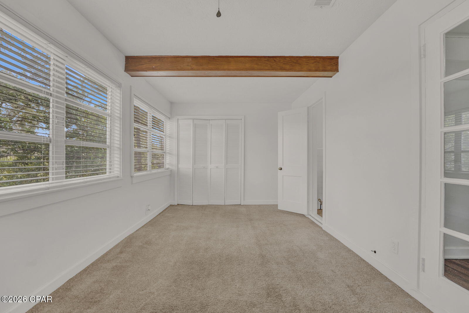 210 N Cove Boulevard