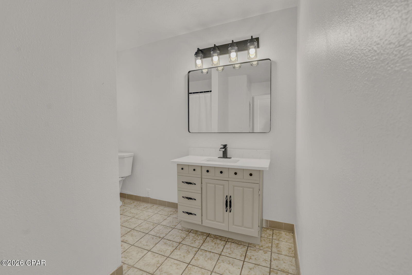 210 N Cove Boulevard