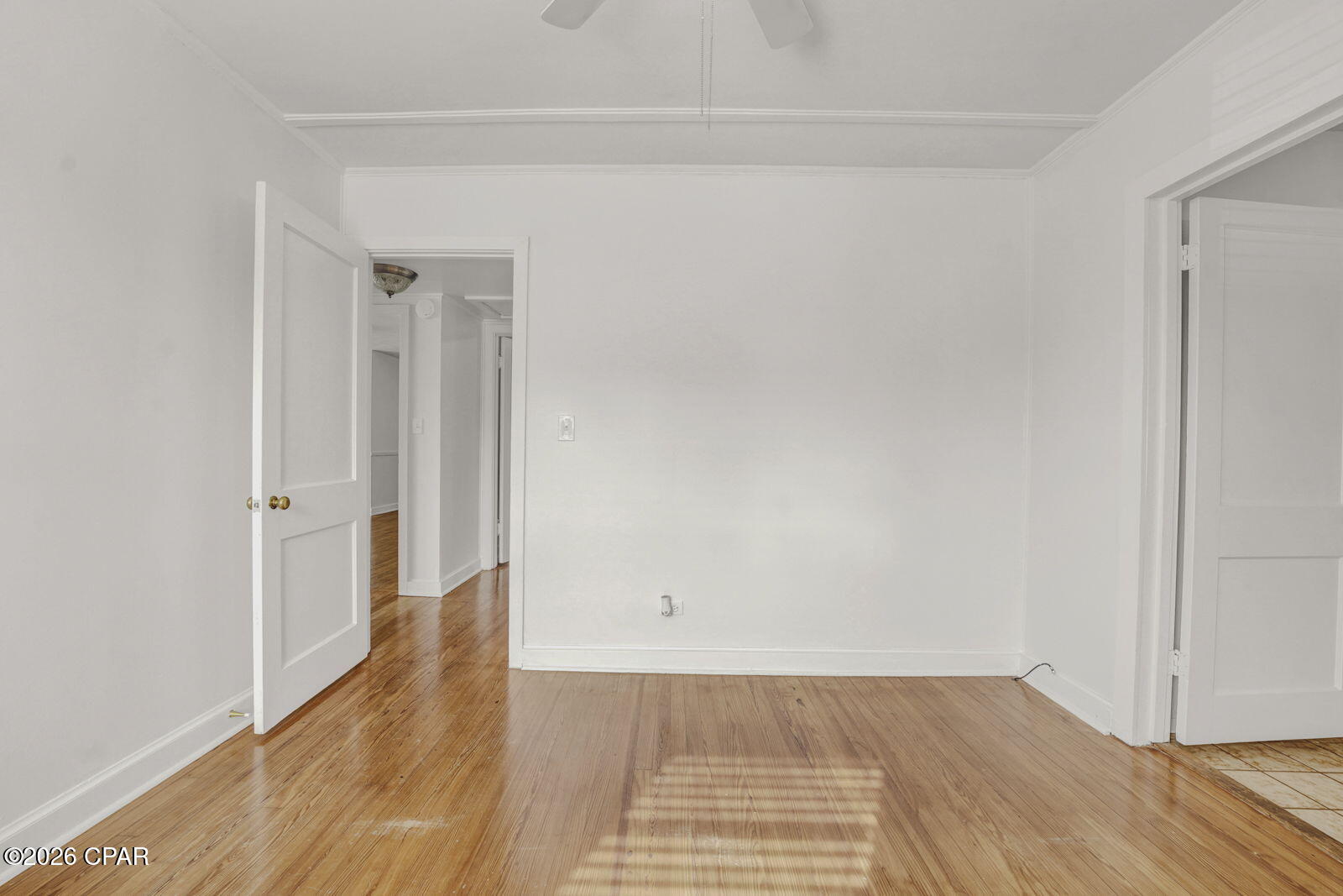 210 N Cove Boulevard