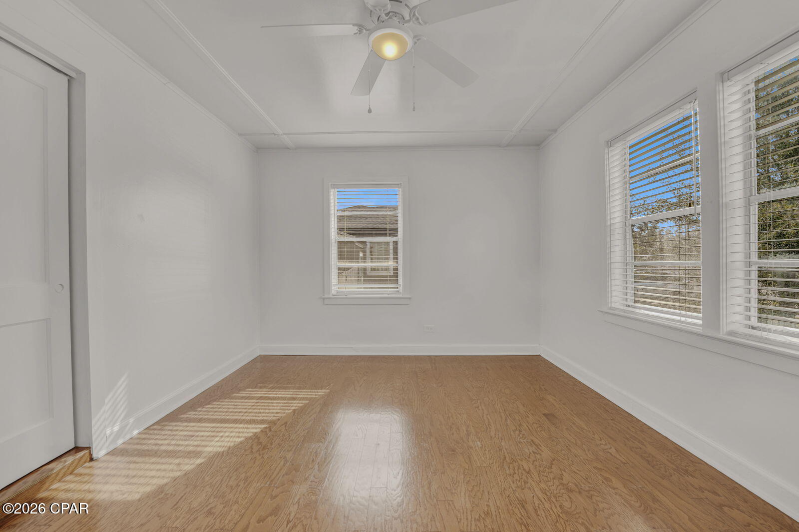 210 N Cove Boulevard