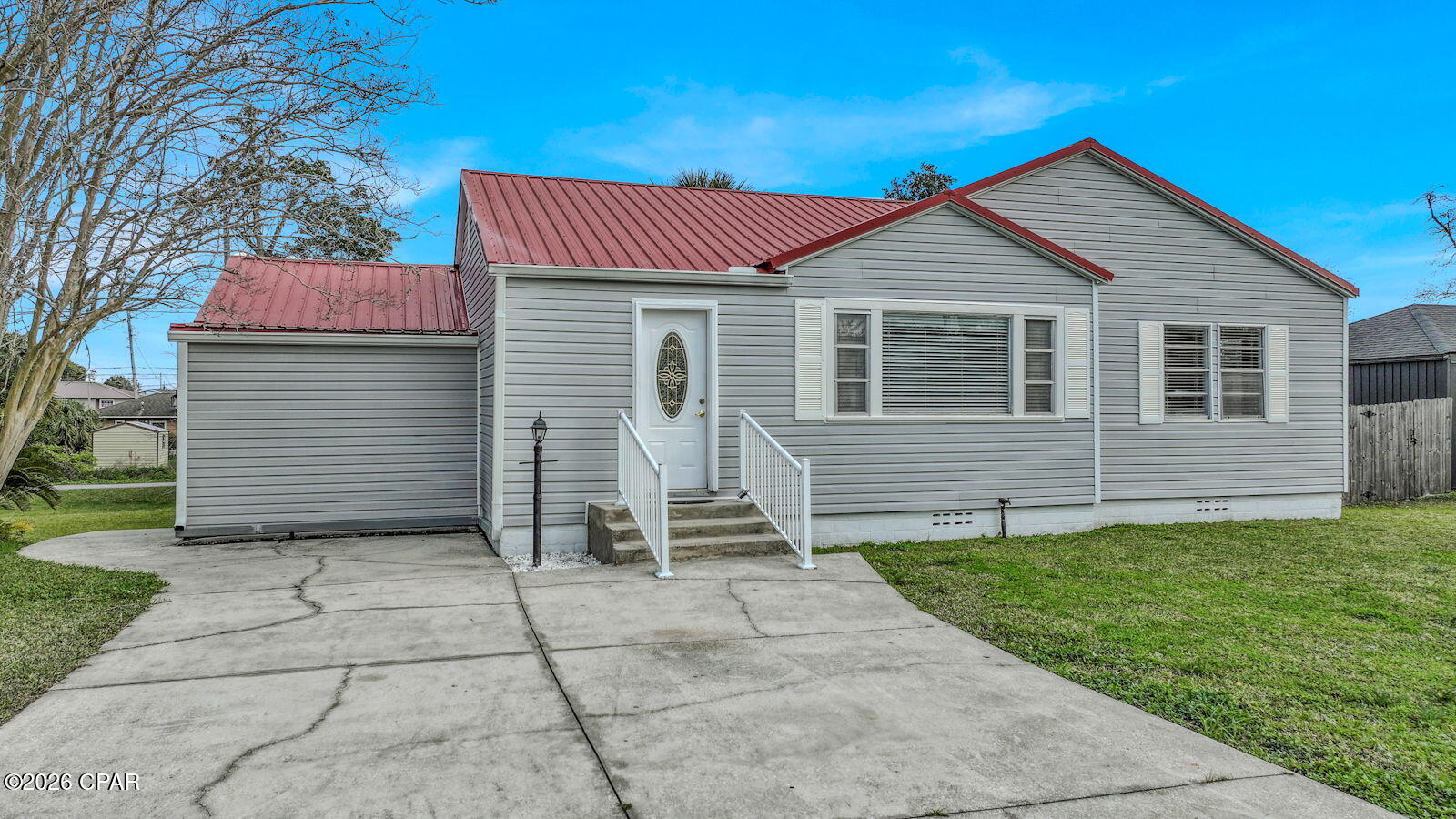 210 N Cove Boulevard