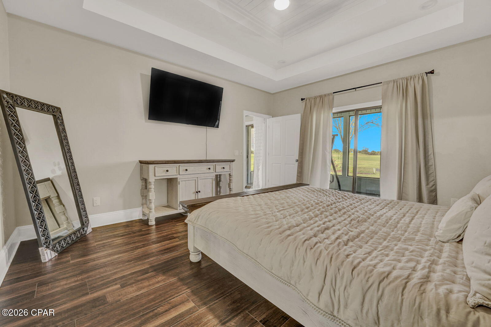 2913 Country Club Drive