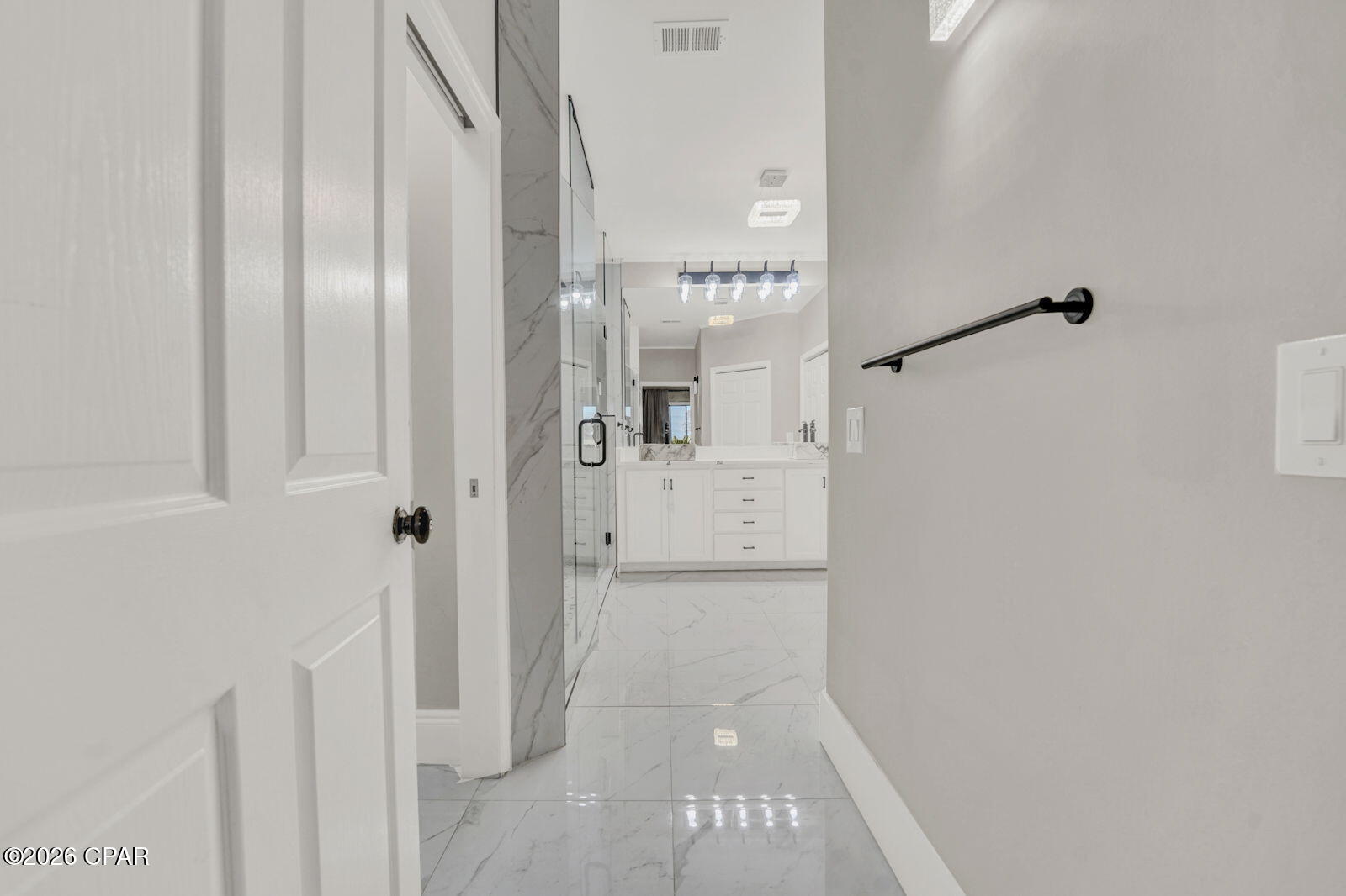 2913 Country Club Drive