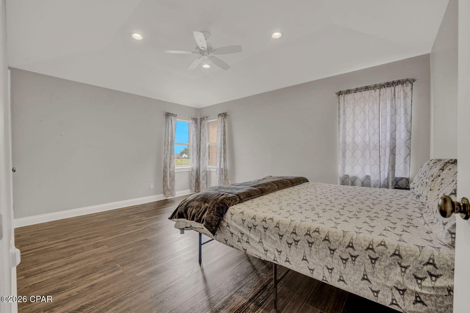 2913 Country Club Drive