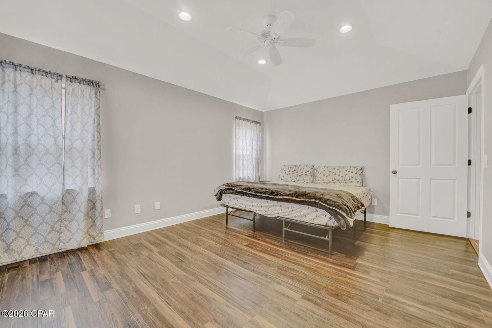 2913 Country Club Drive