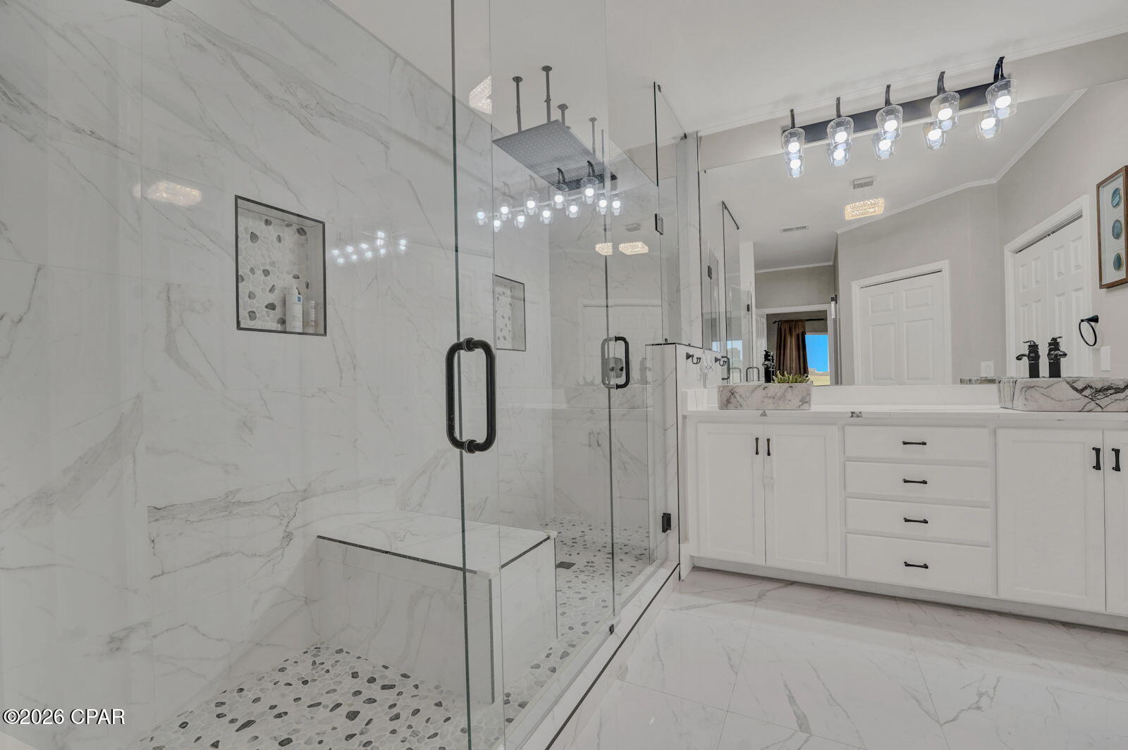 2913 Country Club Drive