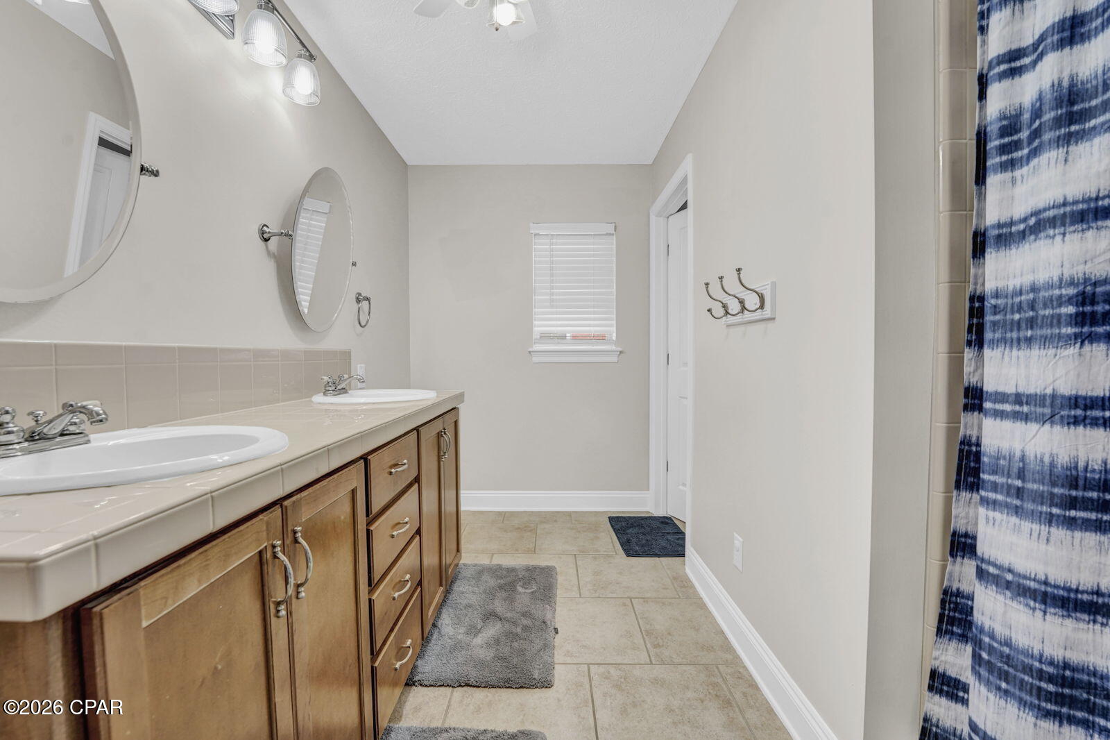 2913 Country Club Drive