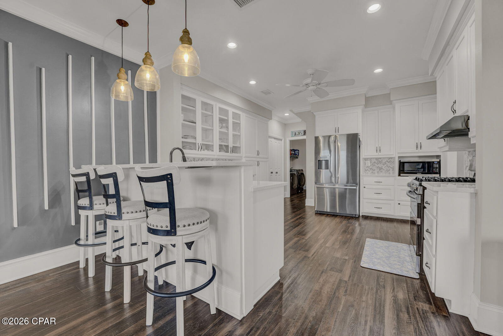 2913 Country Club Drive