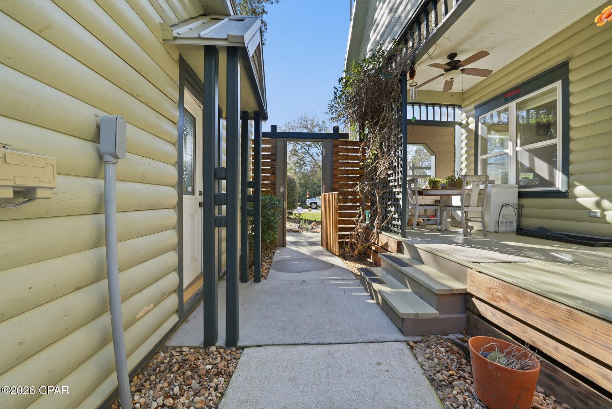 13728 Highway 20