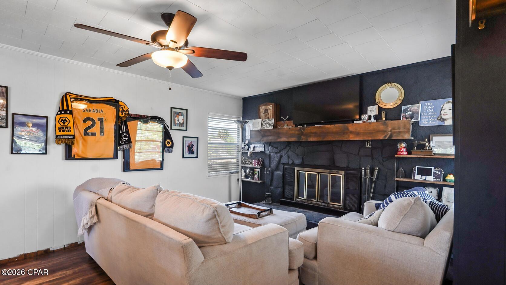 311 N Bonita Avenue