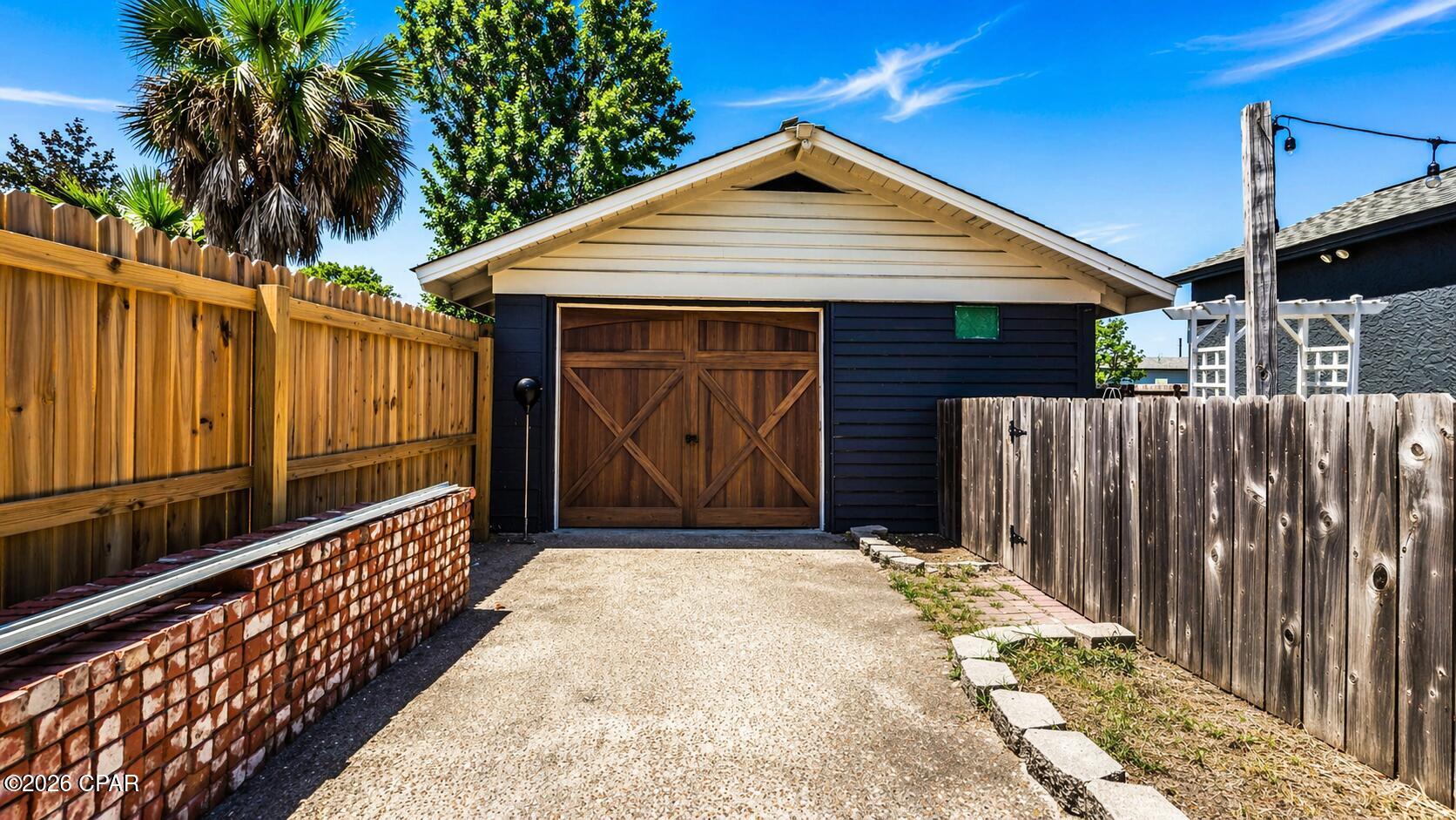 311 N Bonita Avenue