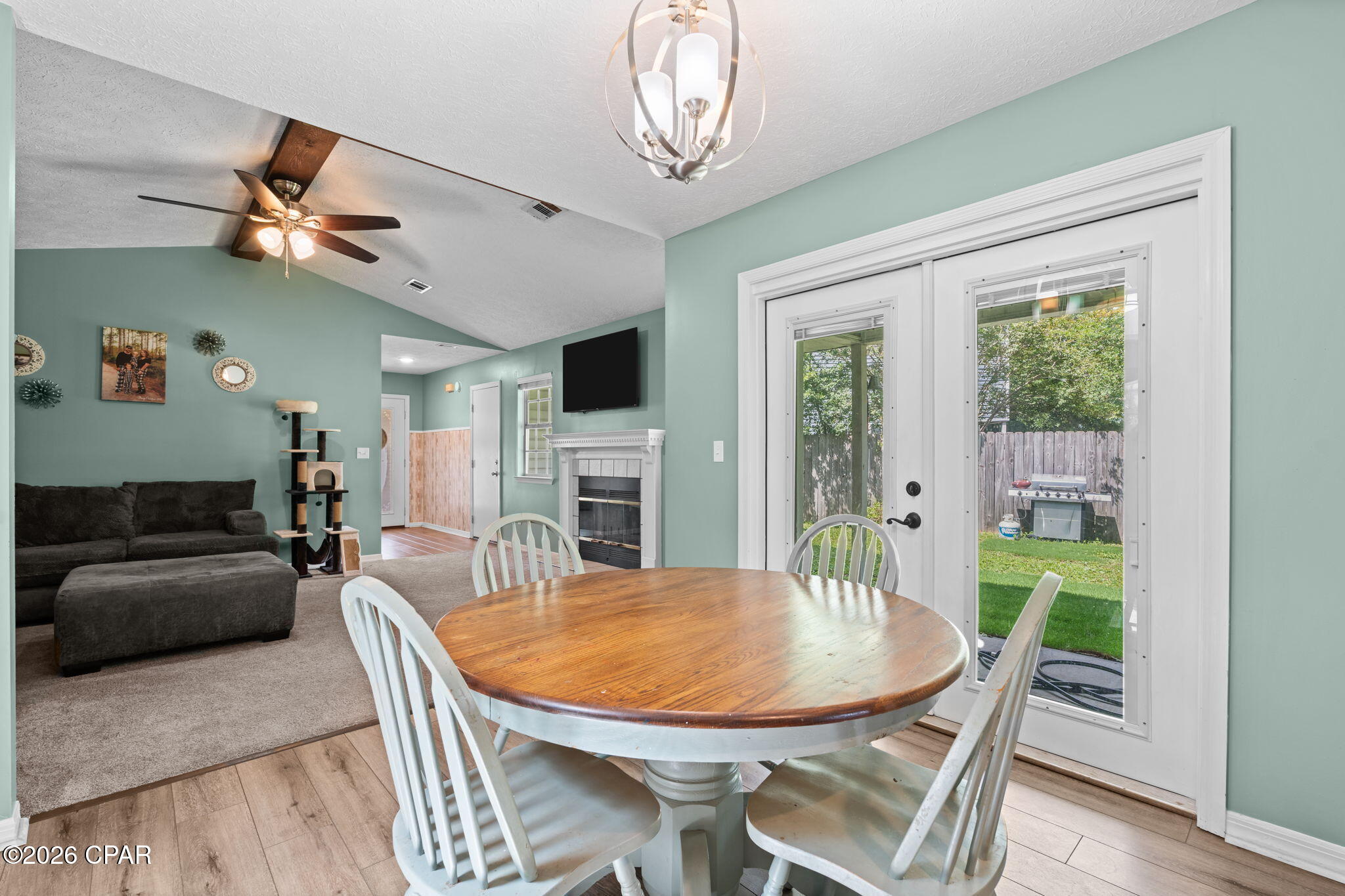 4020 Woodridge Road