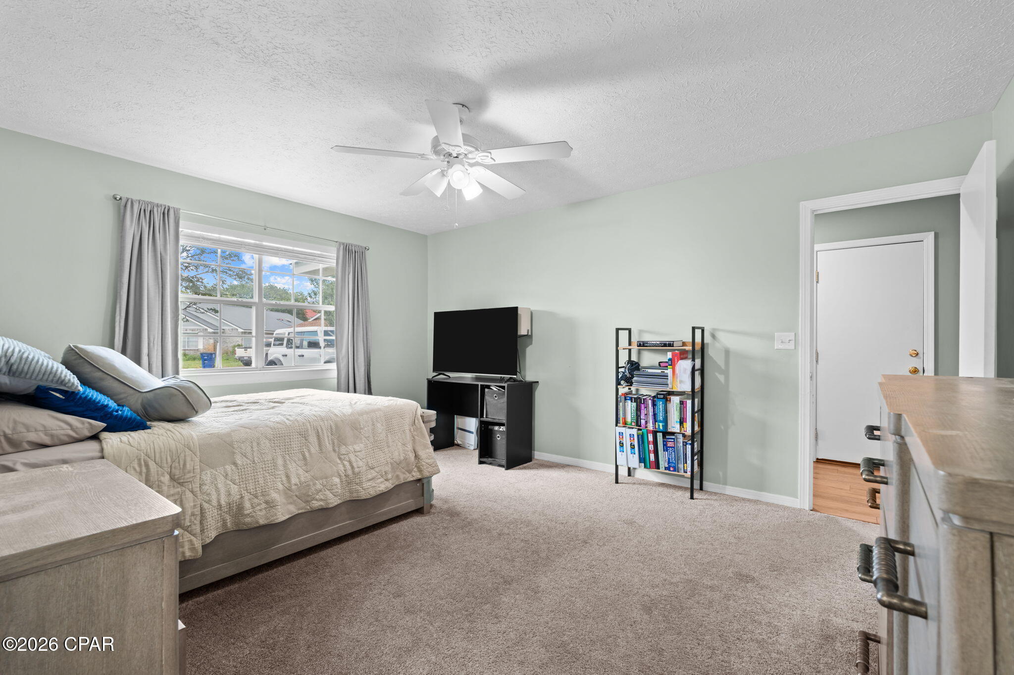 4020 Woodridge Road
