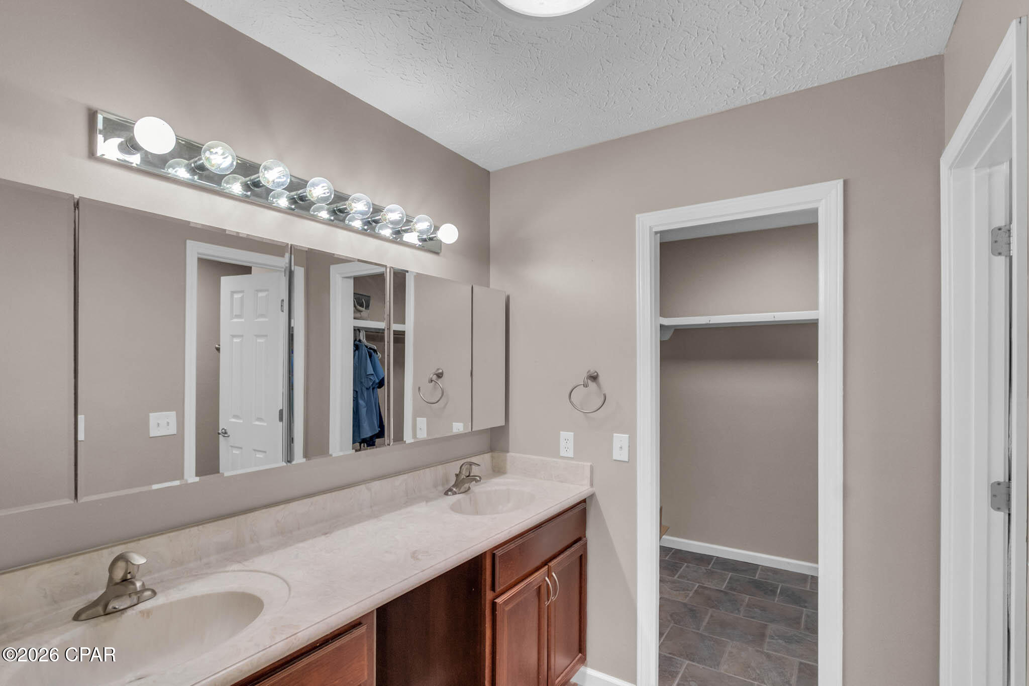 2027 Willow Bend Lane