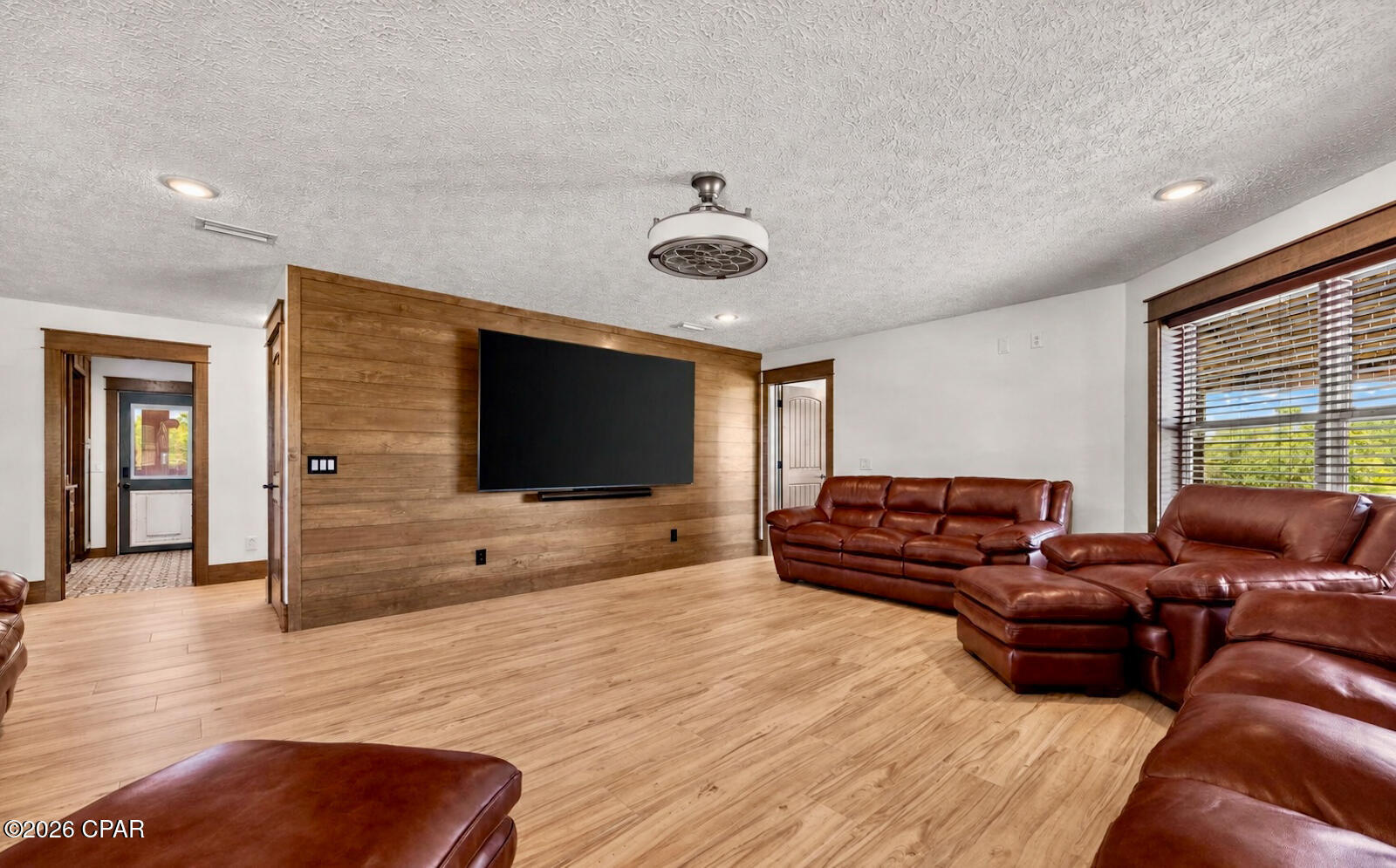 9325 Silver Lake Road