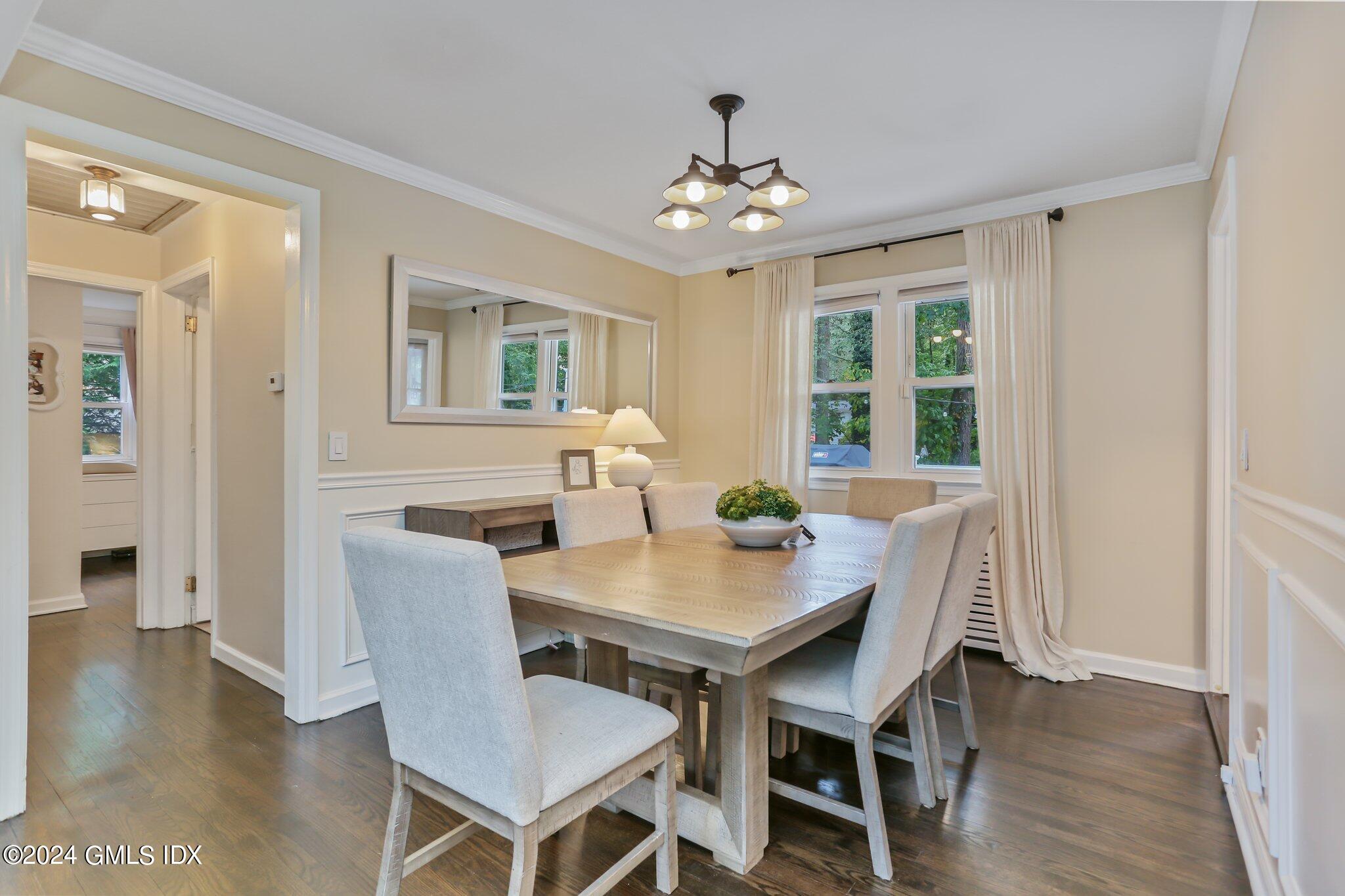76 Crestwood Drive