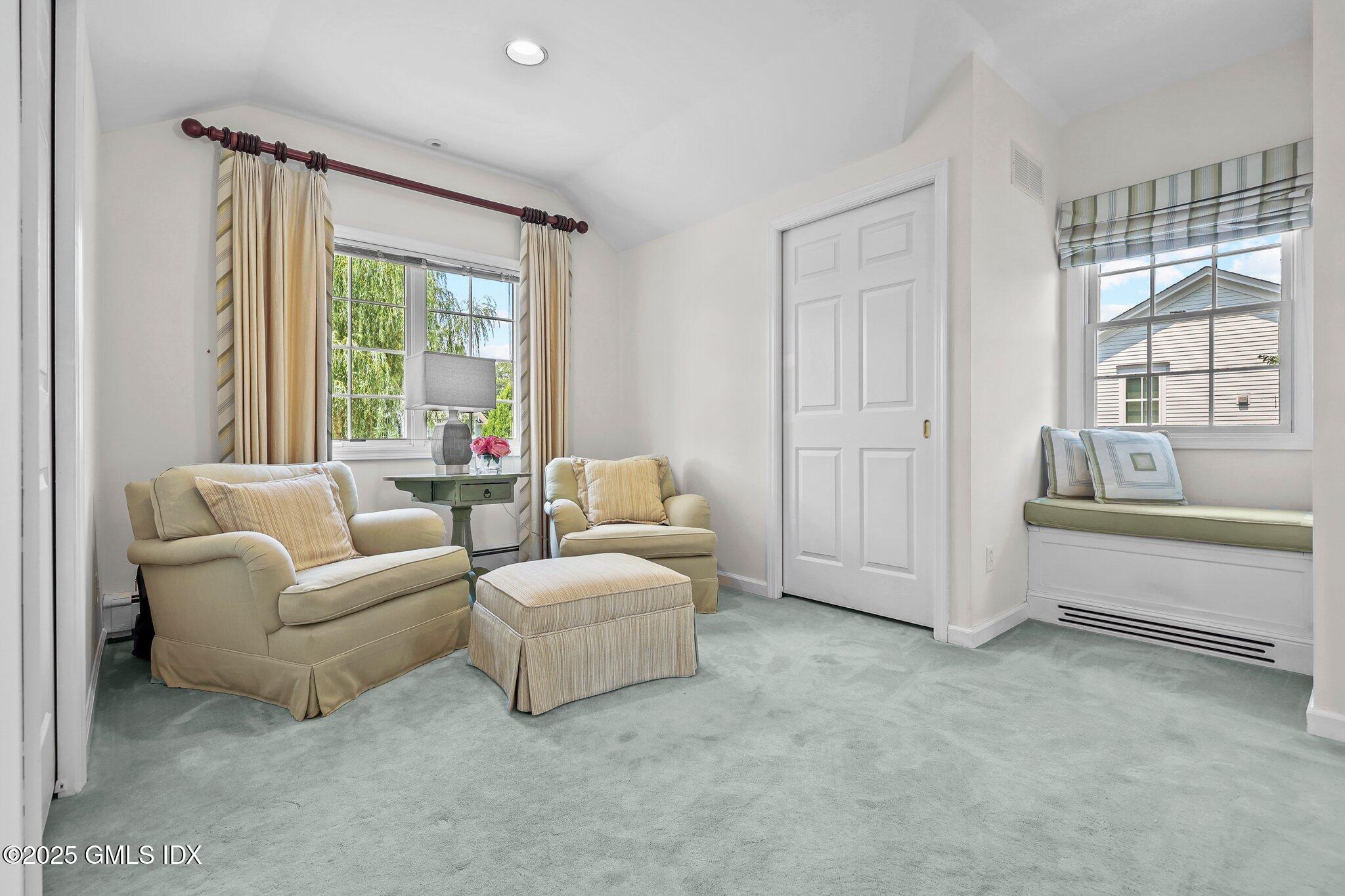 18 Mortimer Drive